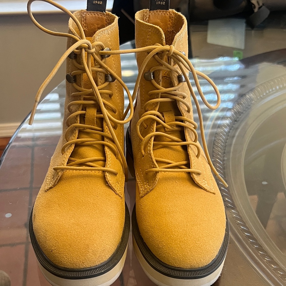 Sorel Tan High-Top Sneakers
